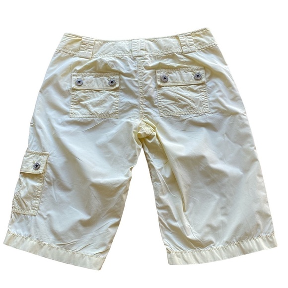 Ann Taylor Bermuda Shorts Pale Yellow  5 Pockets Size 2 - Picture 2 of 8